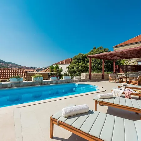 Apartment Miljas 2 *