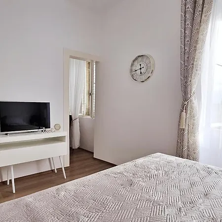 Apartment Miljas 2