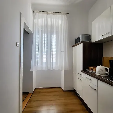 Apartment Miljas 2 *